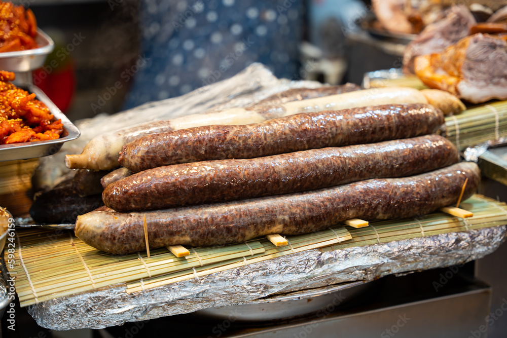 Foto de pork blood sausage, it consist of vermicelli mixed with pork blood and spices and
