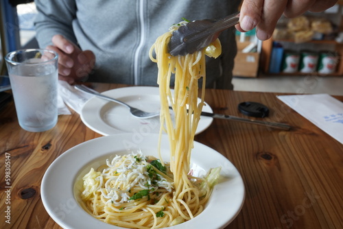 Valokuva Italian Food, Tiny Whitebait or Baby Sardine Fish Pasta - イタリア料理 しらす パスタ