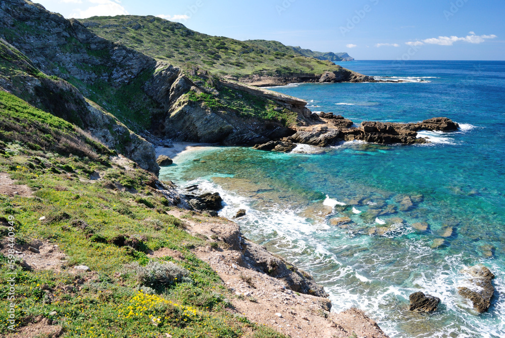 La costa tra Cala Unia e l'Isola dei Porri