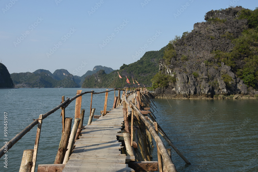 Fototapeta premium Cat Ba island, Ha Long bay, Vietnam
