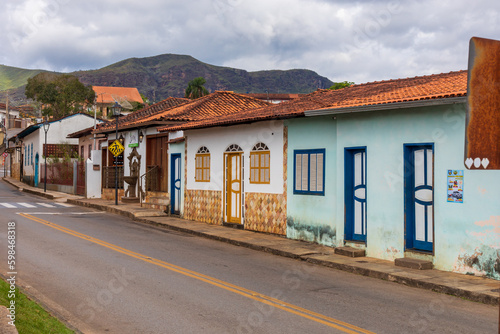 Typical houses on Antônio Pacheco Street in Vila do Carmo