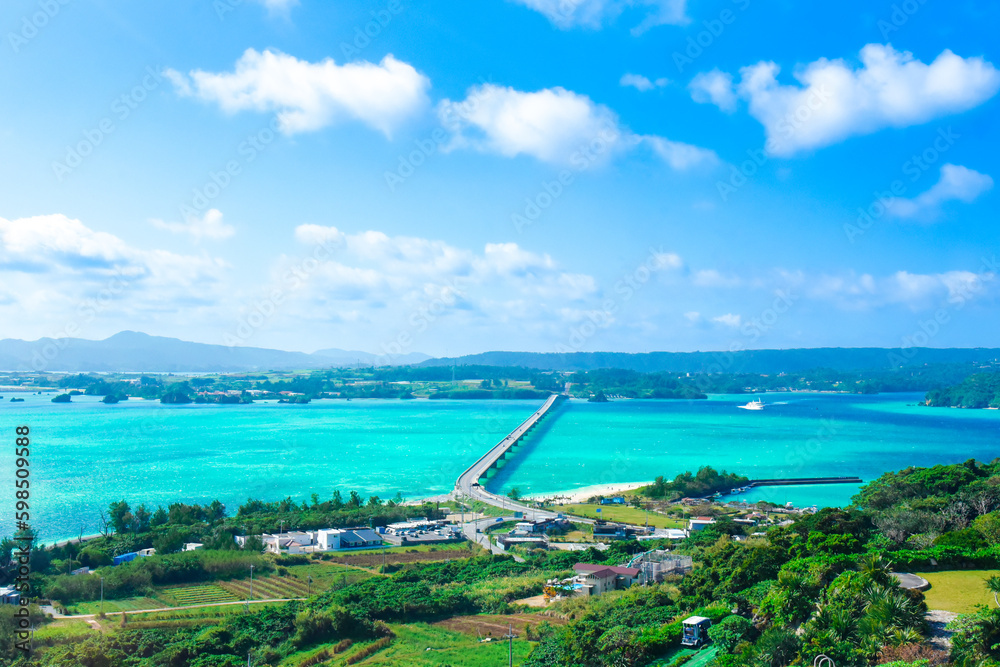 古宇利大橋と沖縄の海