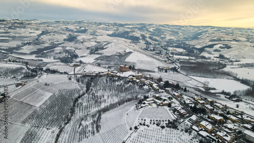 Tableau sur toile Grinzane Cavour Castle and the Snow