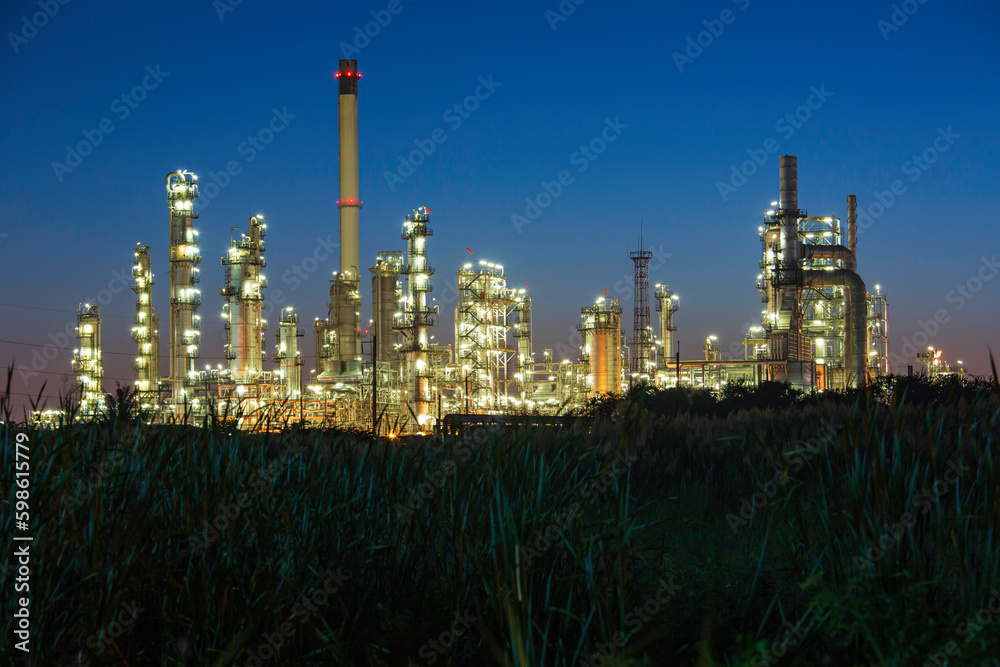 Fototapeta premium Oil​ refinery​ and​ plant and tower column of Petrochemistry industry in oil​ and​ gas​ ​industrial