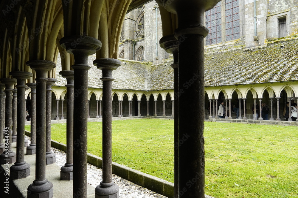 Fototapeta premium Mont Saint Michel , trip in the beginning of May