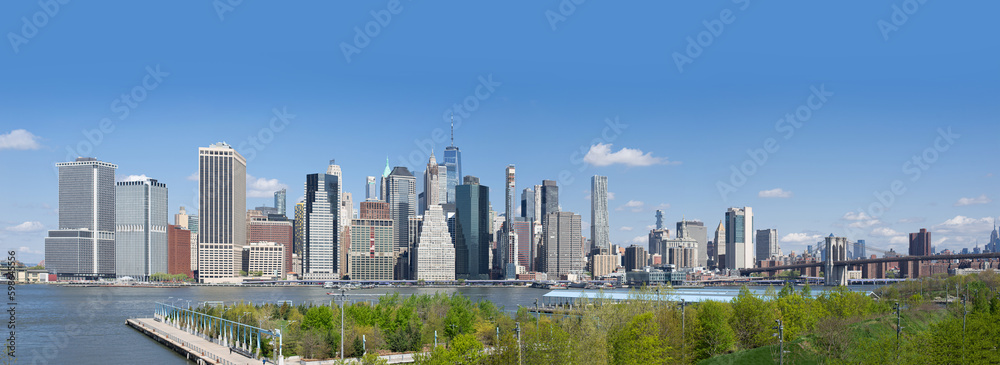 brooklyn bridge park pier 3 plaza and panorama of Manhattan and brooklyn bridge across the East River from Brooklyn