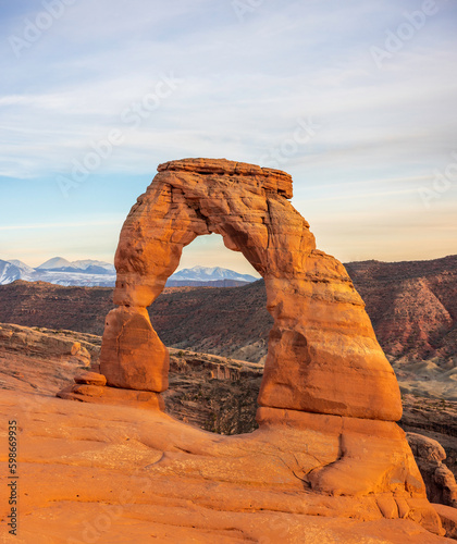 delicate arch at sunset, delicate arch in park, delicate arch park