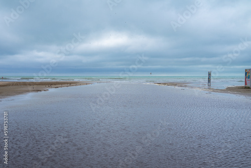 the river flows into the sea