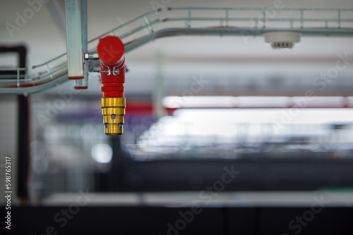 Clean agent fire suppression system used in data centers, backup battery rooms, electrical rooms (under 400 volts), sub-floors or tape storage libraries.
