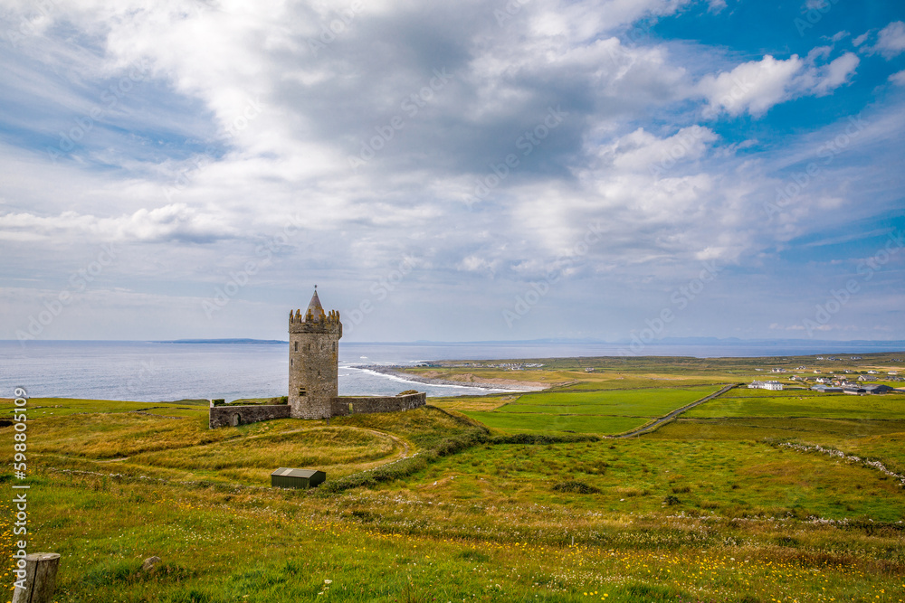Doonagore Castle Irland. Beautiful old castle on Wild Atlantic Way. Irish landcape. Doonagore Castle Irland. Beautiful old castle on Wild Atlantic Way. Irish landcape.