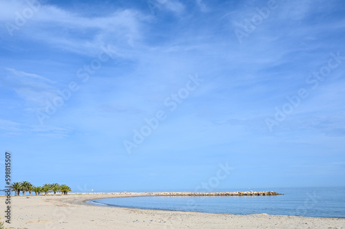 Espagne tourisme plage sable palmier environnement