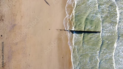 Plages du débarquement, seconde guerre mondiale, Juno Beach, Courseulles-sur-Mer, vue aérienne, drone, 4K