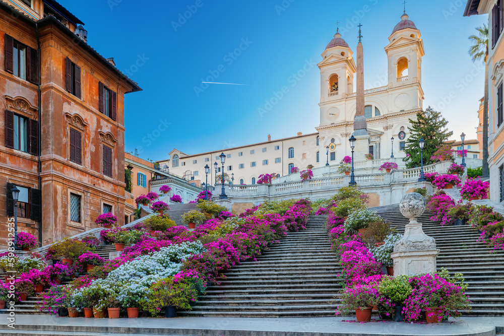 Spanish Steps in the morning with azaleas in Rome, Italy. - obrazy, fototapety, plakaty 
