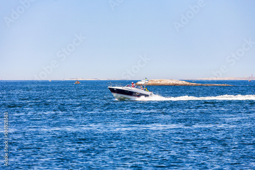 Fast motorboat on the sea © Lars Johansson