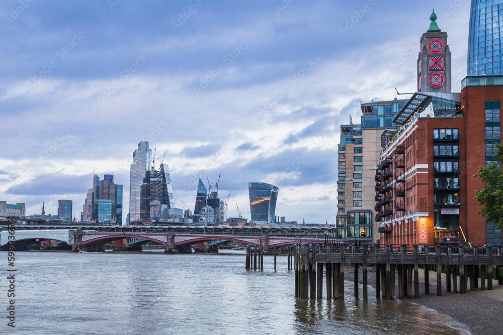 Obraz premium Square Mile beside the South Bank