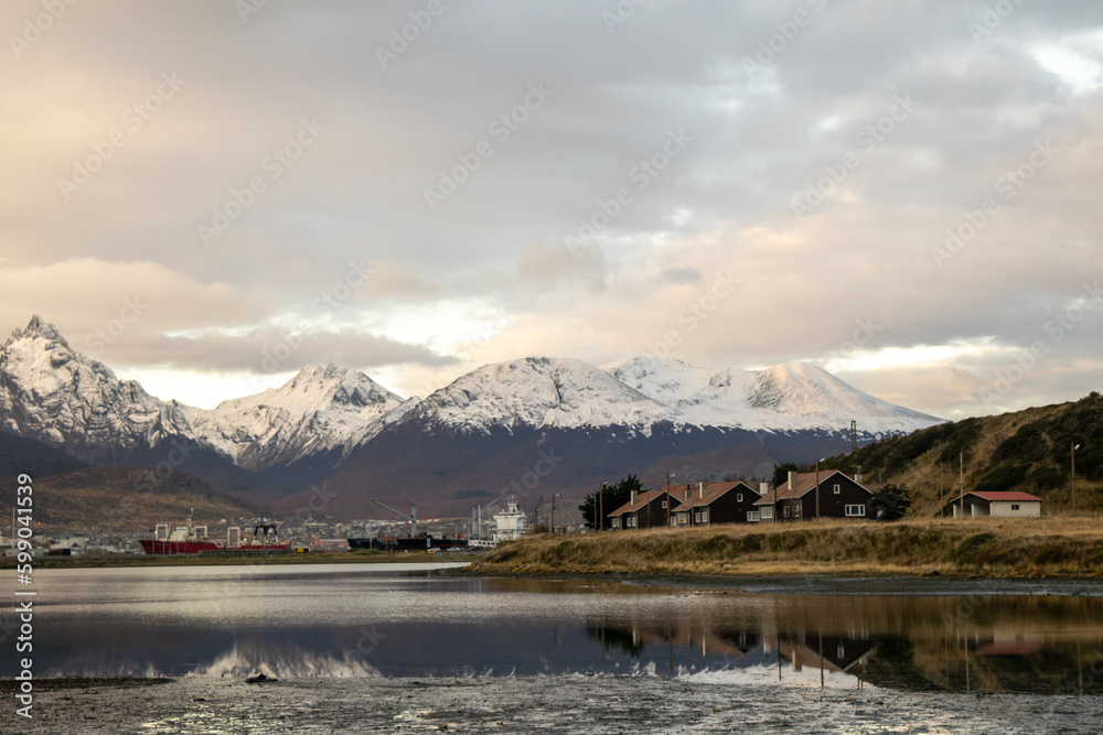 Paisaje de la ciudad de Ushuaia, Tierra del Fuego, Argentina