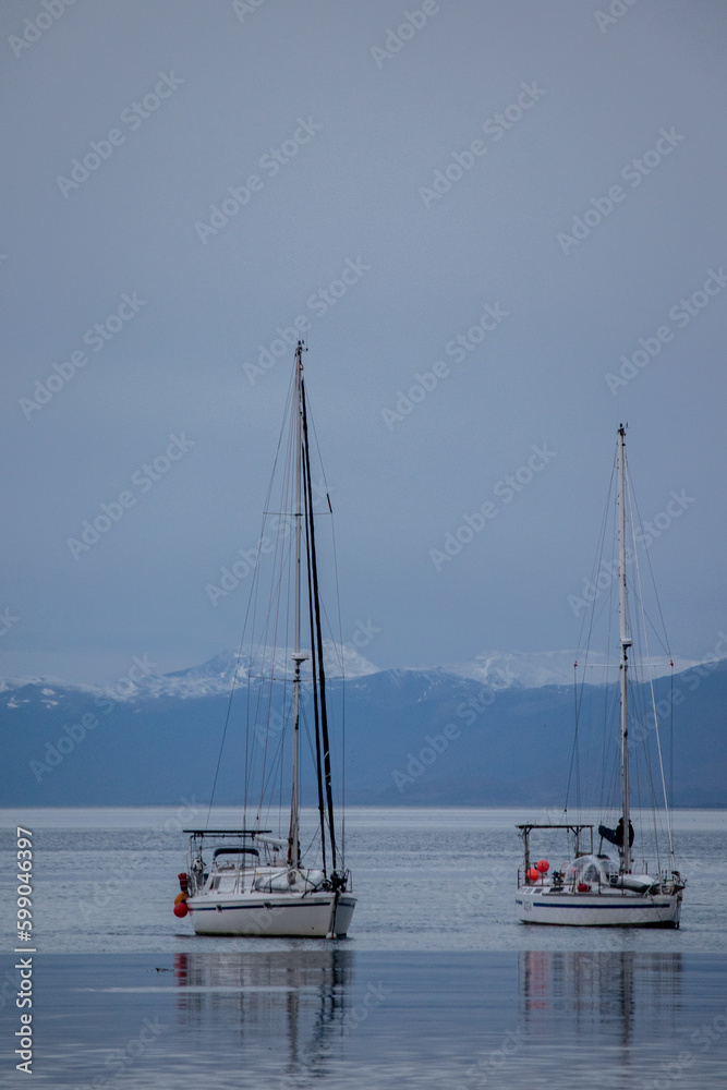 Embarcaciones en el puerto de Ushuaia, Tierra del Fuego, Argentina
