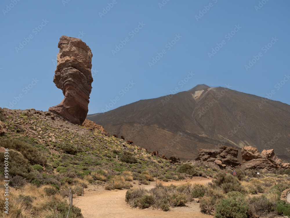 Panoramic view of the path of the Roques Garcia viewpoint in Teide national Park