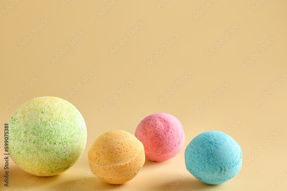 Obraz premium Bath bombs on beige background