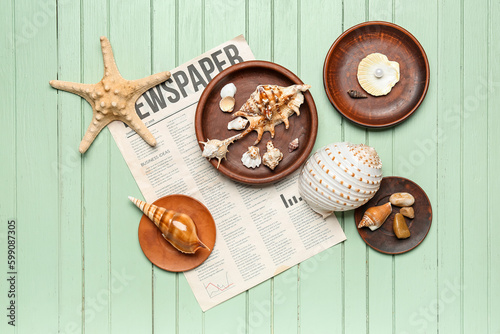 Plates with sea shells, sta...