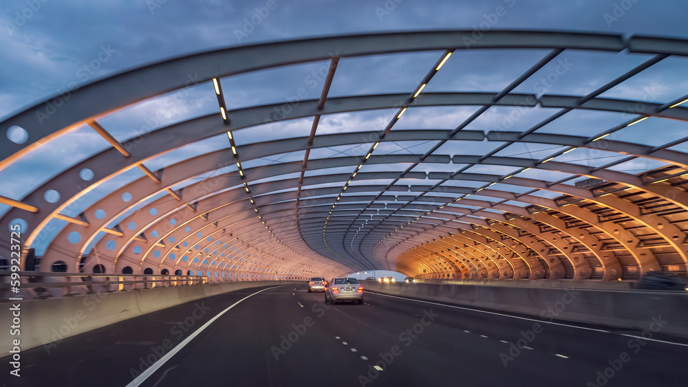 Obraz premium Driving through the citylink Bolte bridge in Melbourne, Australia 