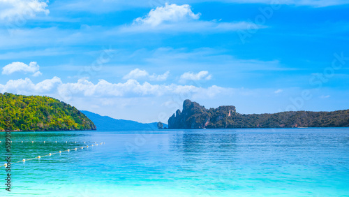 Fototapeta Naklejka Na Ścianę i Meble -  Beautiful landscape of the Indian Ocean coast with a sandy beach on the Phi Phi island