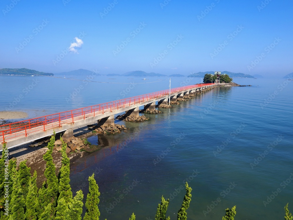 Obraz premium 瀬戸内海に浮かぶ津島神社2023【香川県三豊市三野町5