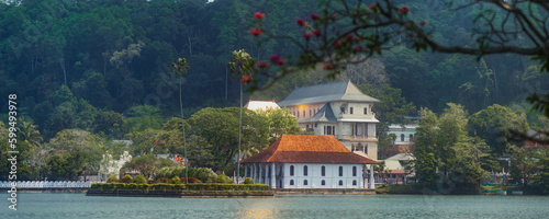 Obraz na plátne Panorama of Kandy Lake and Famous City Landmark Sri Dalada Maligawa