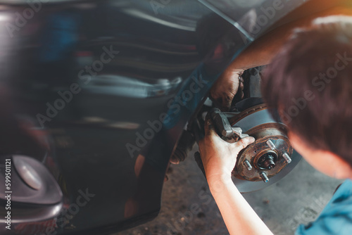 Tableau sur toile Brake discs that are brand new for garage cars