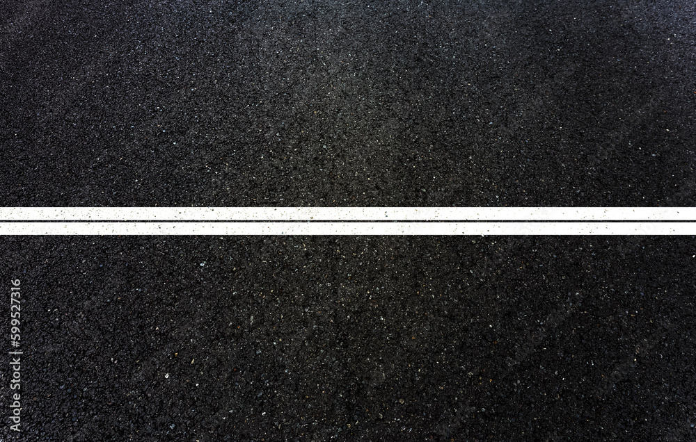 Fototapeta premium lignes blanches sur asphalte 