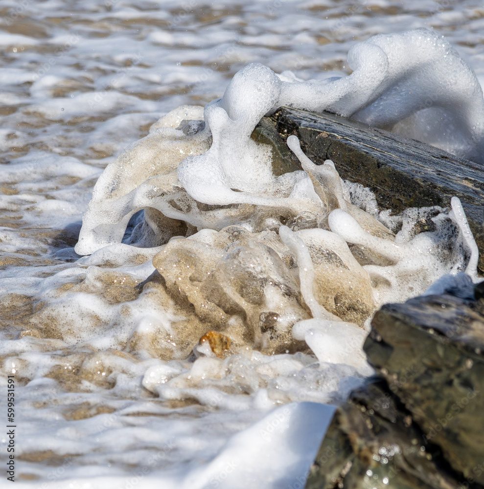 Shore bubbles