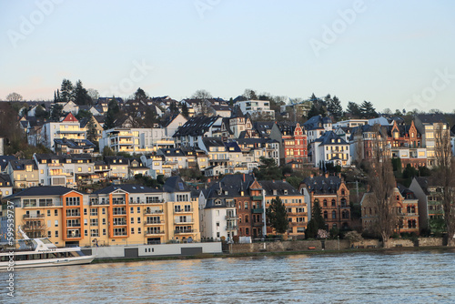 Abendstimmung am Mittelrhein; Blick auf Koblenz-Pfaffendorf