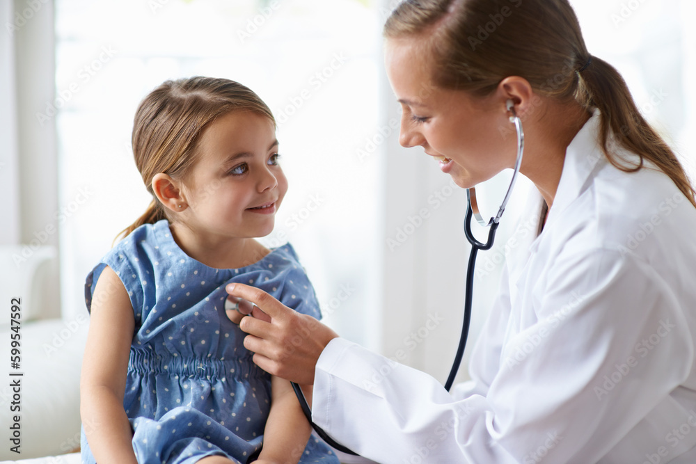 © Mapodile/peopleimages.com - Woman, child and stethoscope of pediatrician for healthcare consulting, check lungs and listening to heartbeat. Medical doctor, girl kid and chest assessment in clinic, hospital and patient wellness