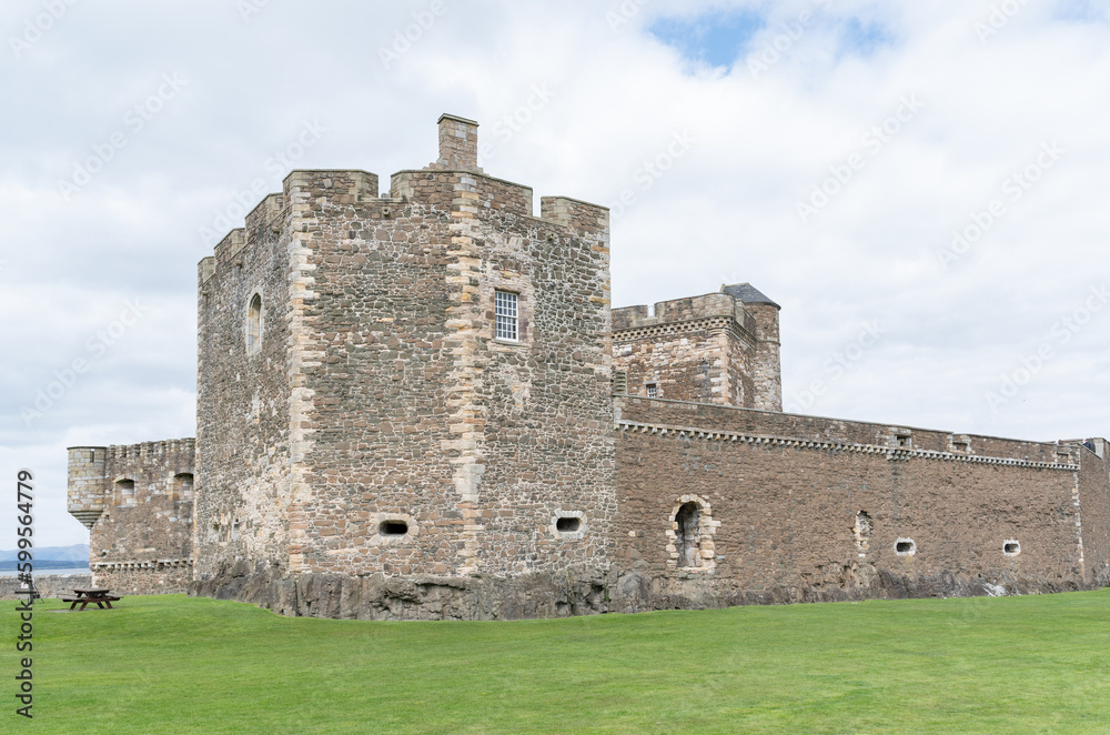 Blacmness castel, scotland