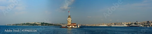 Obraz na płótnie Maiden's Tower Panoramic Istanbul view in the background Galata tower, Golden Horn, Sultan Ahmet Mosque, Sleymaniye Mosque and the entire historical peninsula w salonie
