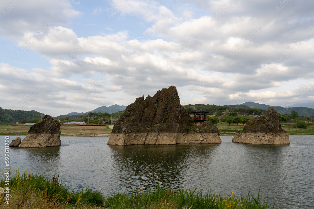 Dodamsambong, one of the 8 scenic spots of Danyang Dodamsambong, one of the 8 scenic spots of Danyang
