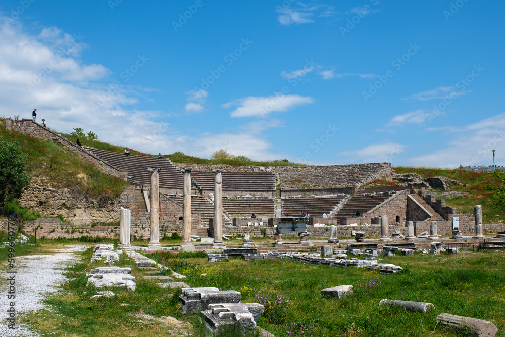 Pergamon roman empire asclepion health center spring view