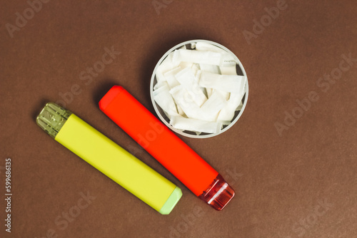 Konstfotografi Nicotine pads snus, cigarette replacement, together with an electronic cigarette