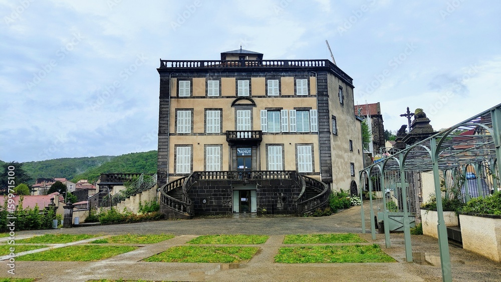 Obraz premium VOLVIC (Puy-de-Dôme)