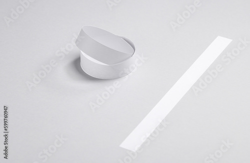 Εκτύπωση καμβά White paper bracelets on gray background