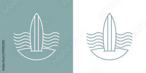 Logo club de surf. Tabla de surf lineal en arena de playa con olas de mar