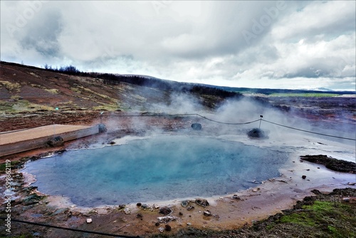 Geysir, źródła geotermalne, Islandia, Złoty krąg © Agata