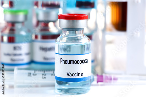 Pneumococcal vaccine in a vial, immunization and treatment of infection