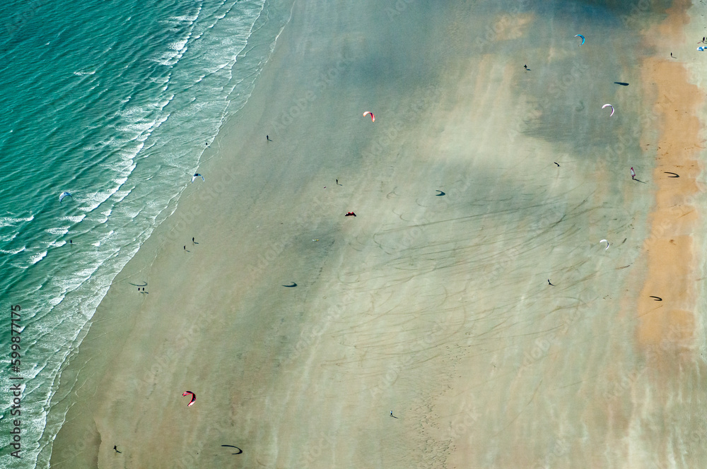 vue aérienne de la côte aux environs de Quiberon en France