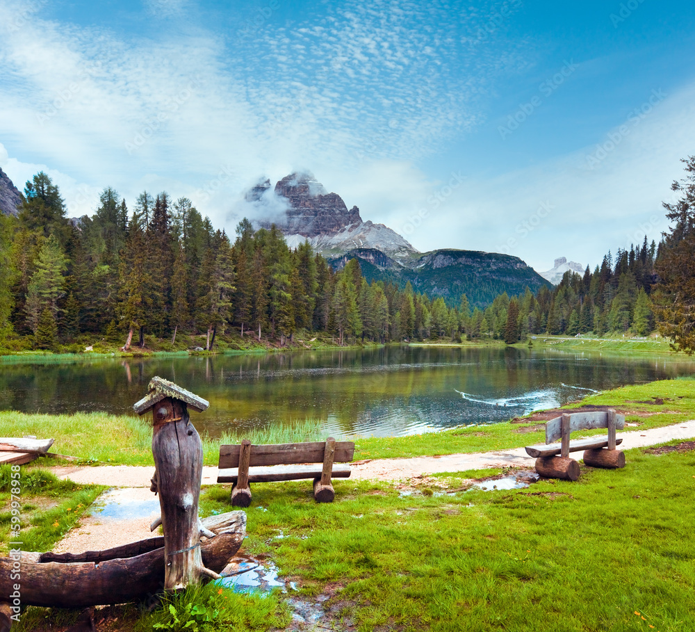 Fototapeta premium Beautiful summer Alpine lake (lago di Antorno) view (Italia, Dolomites)