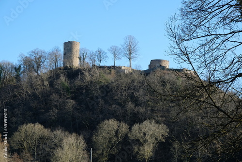 FU 2022-03-10 Blankenberg 46 Im Wald steht eine Burg auf dem Berg photo