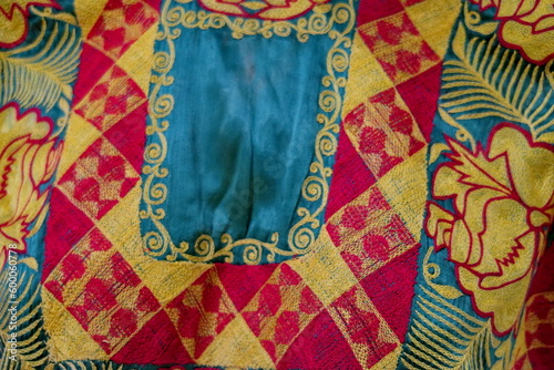 Tissu coloré avec patchwork.