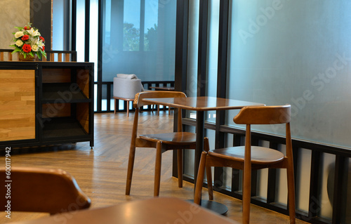 In the coffee shop there are tables and chairs. for seated customers