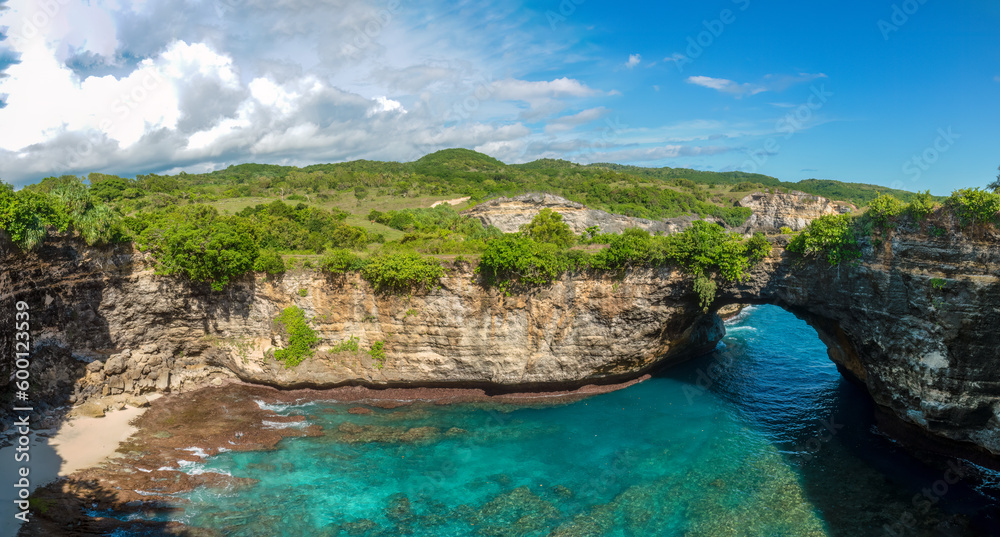 Broken beach, Nusa Penida, Klungkung Regency, Bali, Indonesia Broken beach, Nusa Penida, Klungkung Regency, Bali, Indonesia