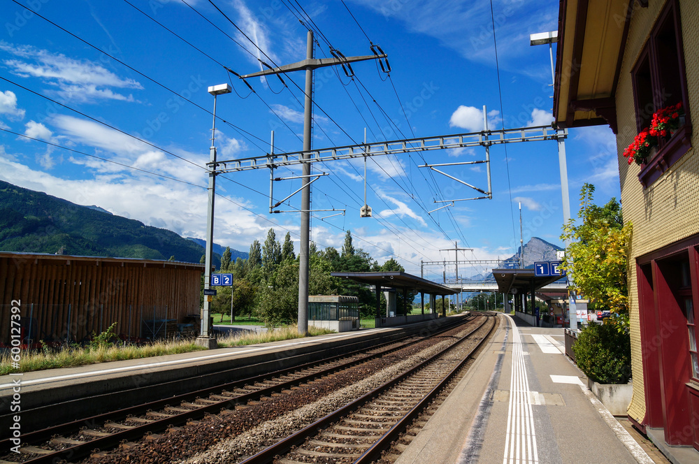 Fototapeta premium スイス・マイエンフェルト駅